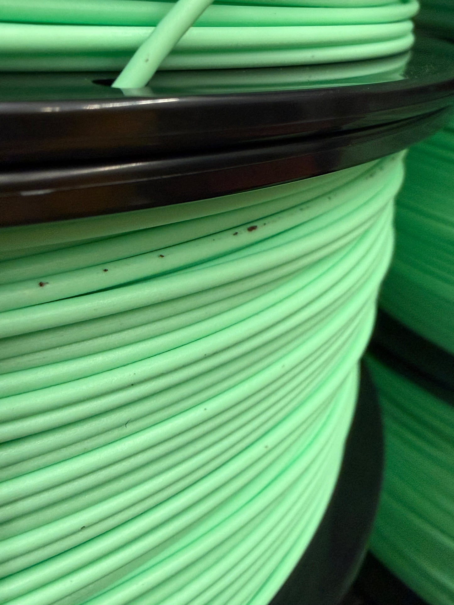 [Closed-Beta] PLA / Purge blend - 1kg, random color, limit 1 per person - read description